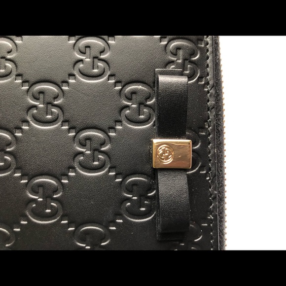 Gucci Bow Signature Zip Around Wallet. Gently used!!!🇮🇹 - Picture 3 of 8